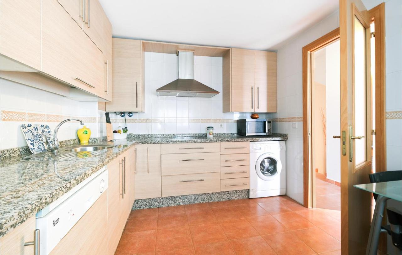 3 Bedroom Awesome Home In La Algaba Exterior foto